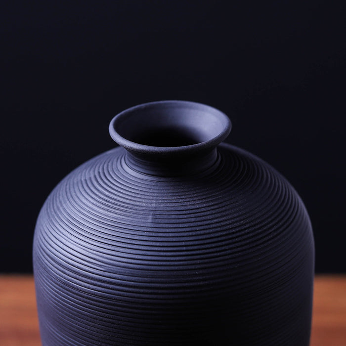 Simple Horizontal Stripes Ceramic Vase-6
