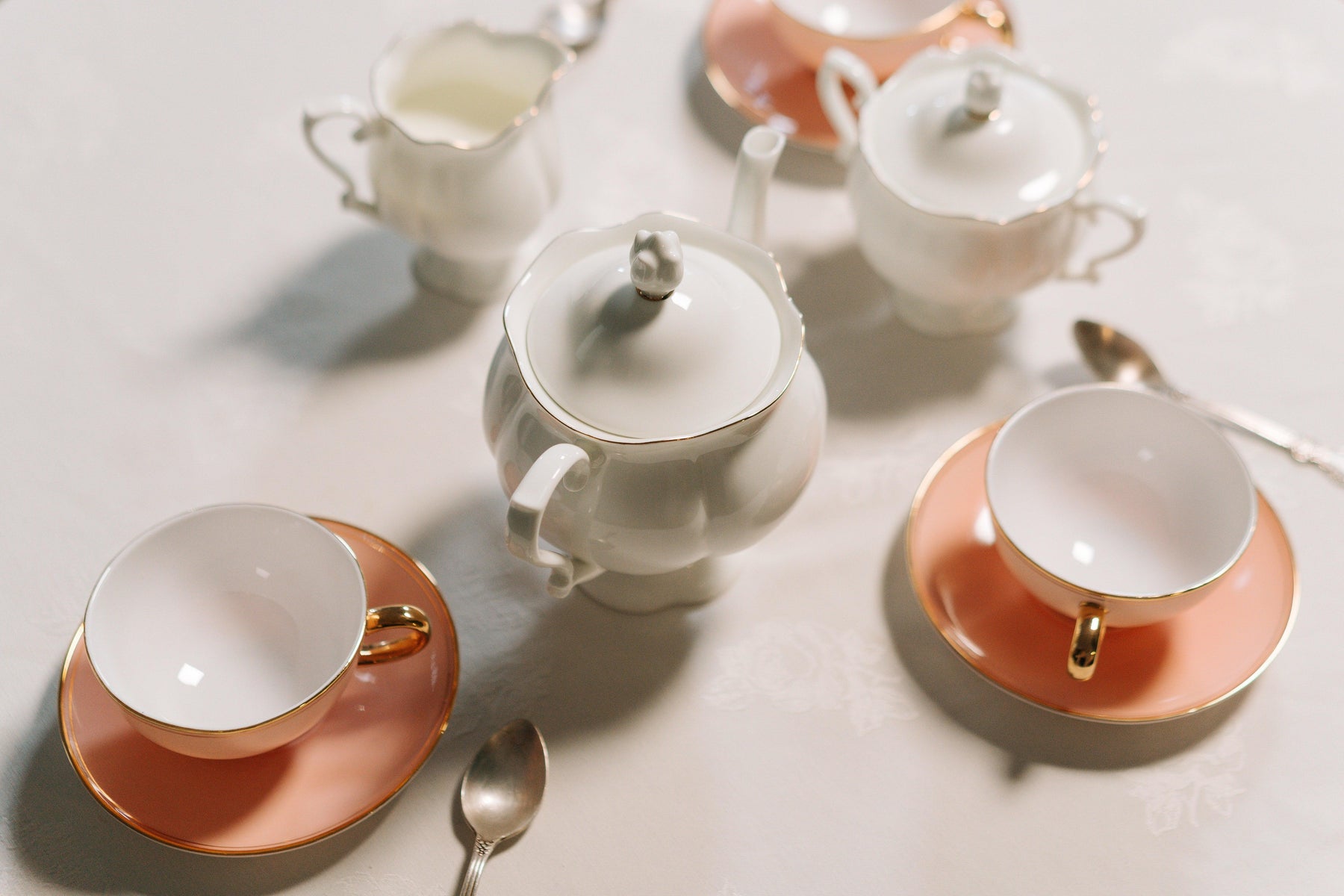 Why Should You Buy A Tea Set Instead of Just Cups? - HauSweet