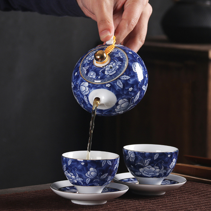 Elegant Blue Flowers Teapot-3